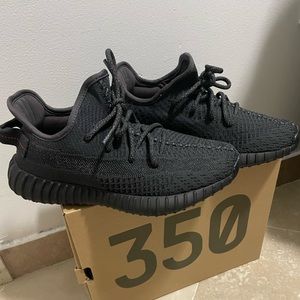 Yeezy Boost 350 V2
